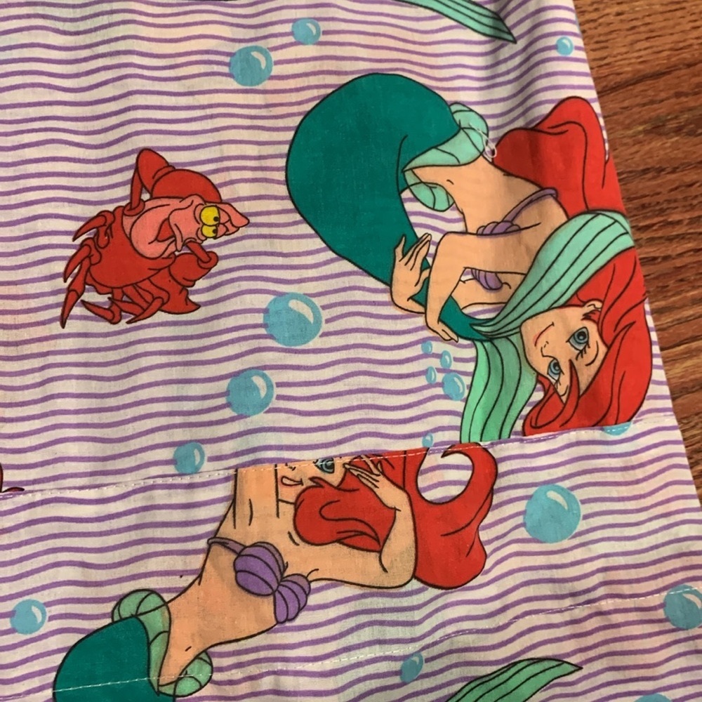 🩵 Vintage Disney’s ‘The Little Mermaid’ Valance Curtain - Picture 4 of 5